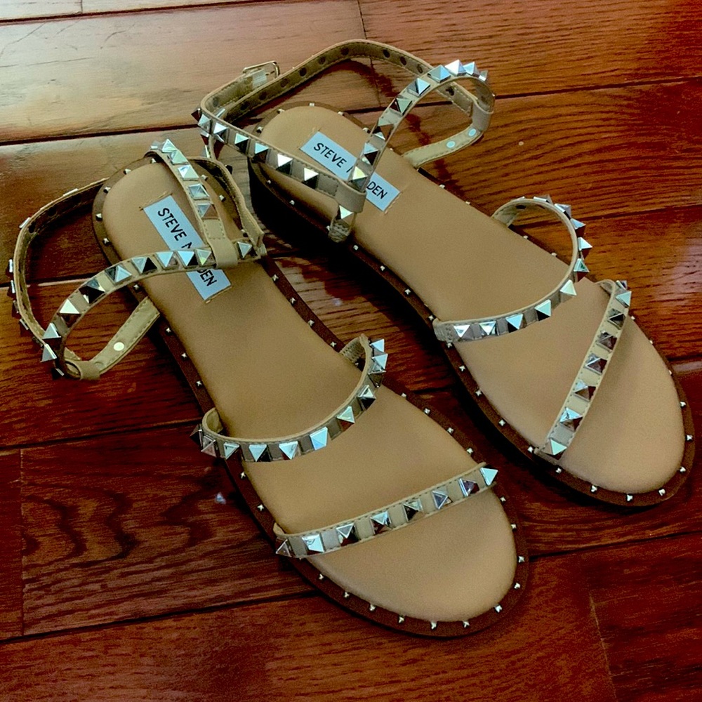 Steve Madden Travel Studded Sandals Ankle Strap Vegan Leather Tan Women's 8.5